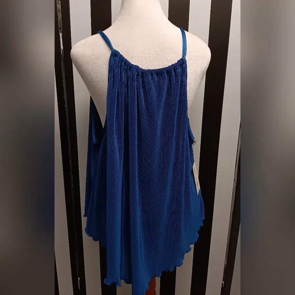 NWT blue ribbed halter top - Picture 5 of 9